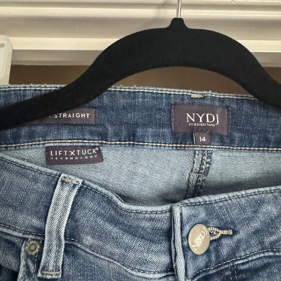 NYDJ Distressed Marilyn Straight with Lift X Tuck technology - Picture 3 of 3